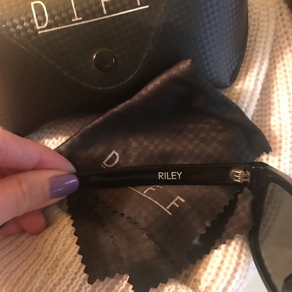 Diff Riley Sunnies ☀️ - Picture 5 of 7